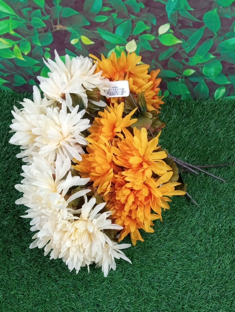 š Darice Cream & Orange Faux Mums Stem Bundle